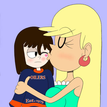 Leni Kissing Cameron