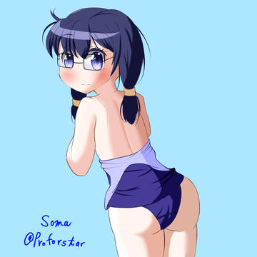 スク水着替え中の眼鏡っ娘