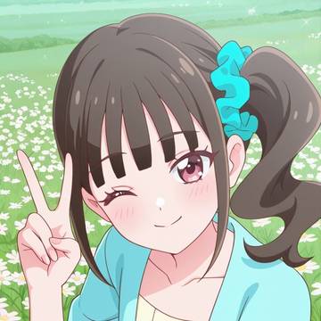 かわいくしゃがんでいるまゆさん