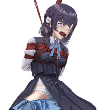スカートがずり落ちちゃうよ🥵💦💦