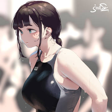 二の腕厚めの女の子