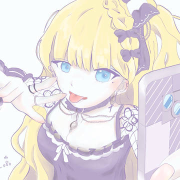 自撮りする佐伯ミリア