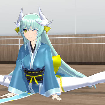 開脚ストレッチをする清姫