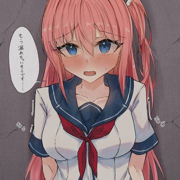 路地裏でおしっこさせられる明日香ちゃん。