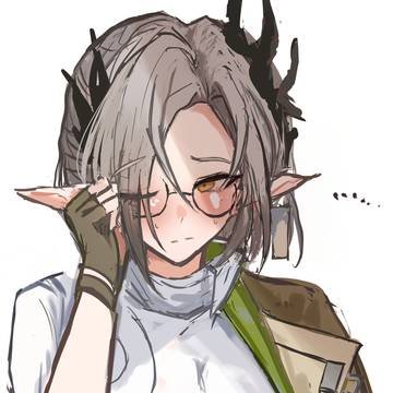 眼鏡も似合うナスティ主任‥‥
