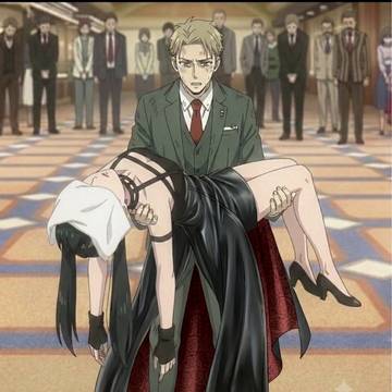 ヨル...ロイドの目の前で崩れ落ちる