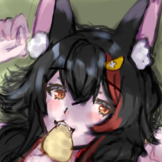 お菓子のいい音...するね。