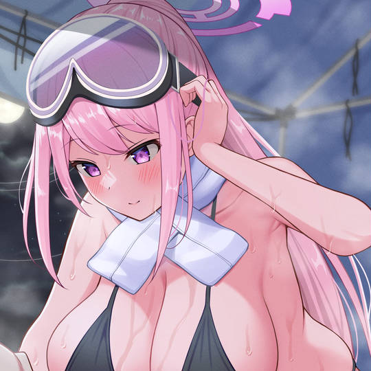 水着のエイミとテントで…