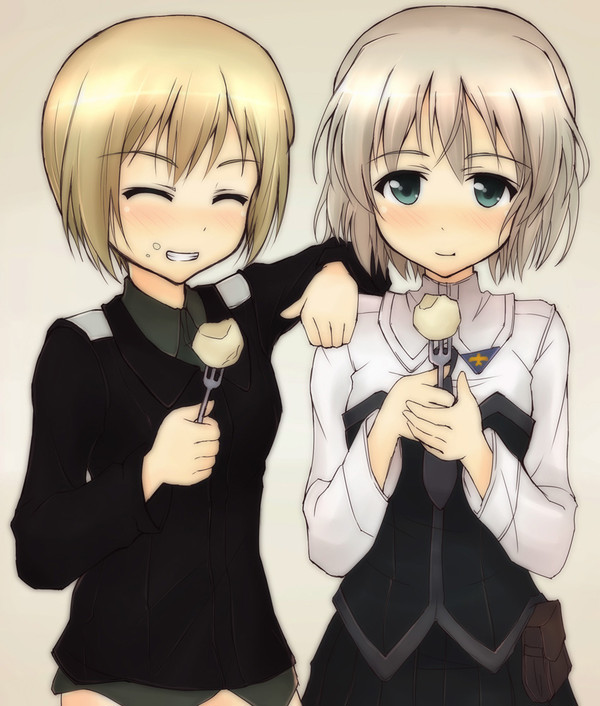 エーリカさんとサーニャさんとイモ。