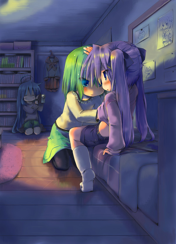 みなみちゃんがかがみんをさわっている絵