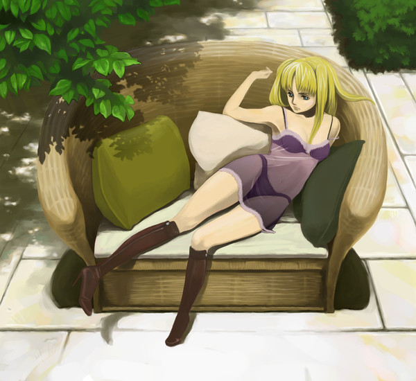 下着ブーツのお嬢様。