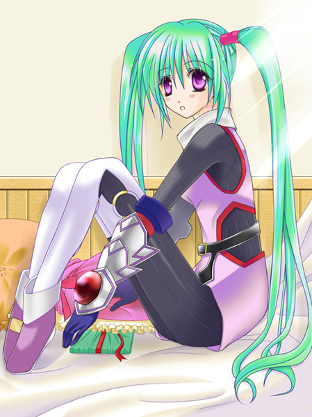 初音ソフィ←