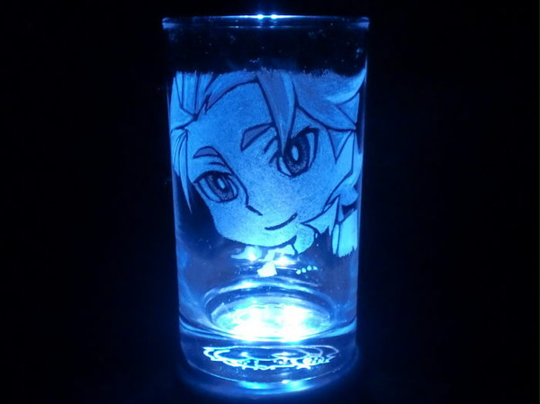 ブリーフのグラス