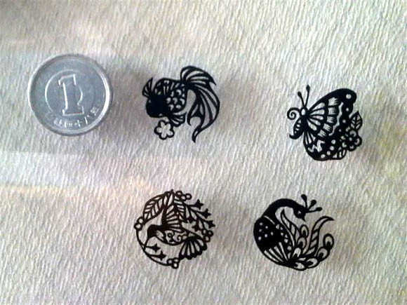 一円切り絵四つ
