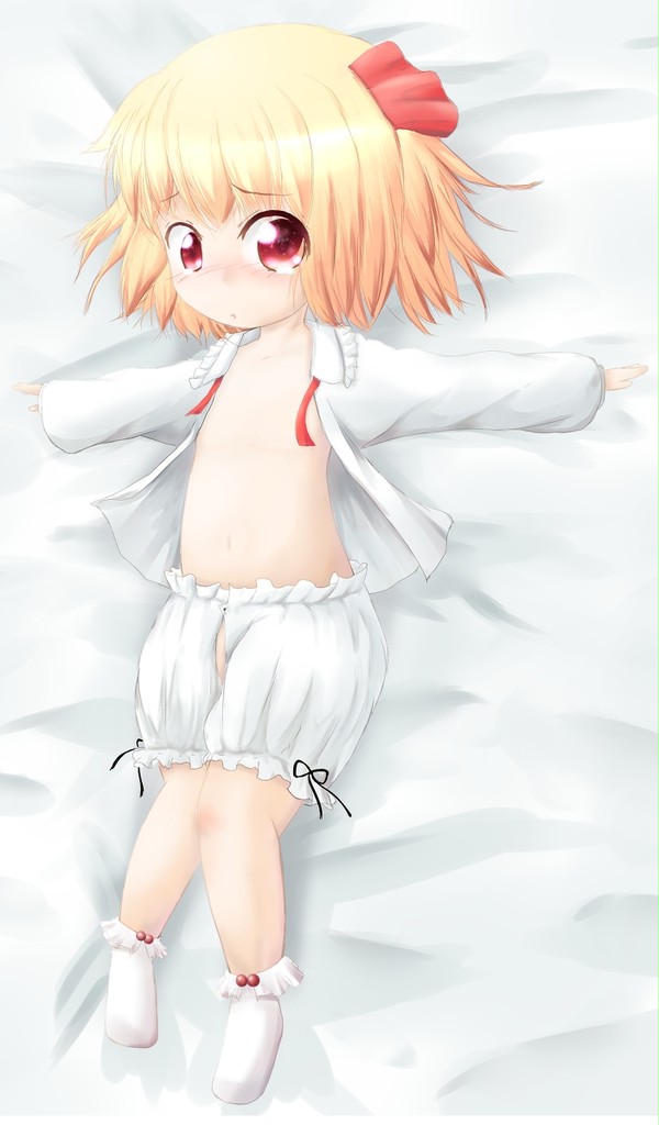 ようじょるーみあの抱き枕風　旧ドロワを添えて