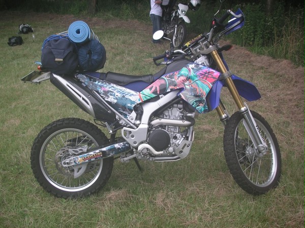 WR250Rをキャンバスにー