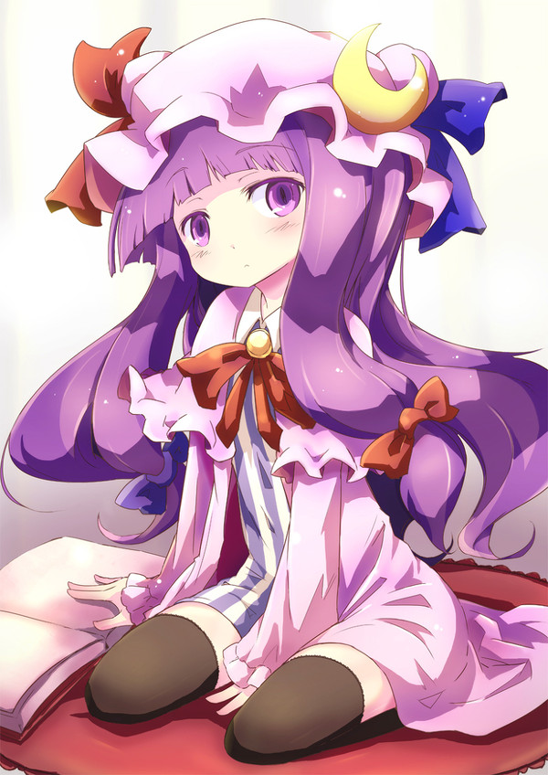 お座りパチェ