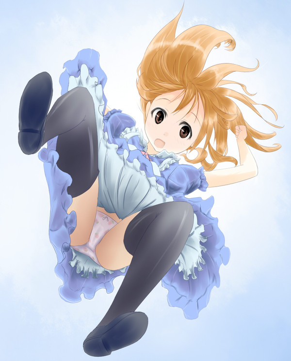 親方!空から幼女がパンツ丸見えで落ちてきた!