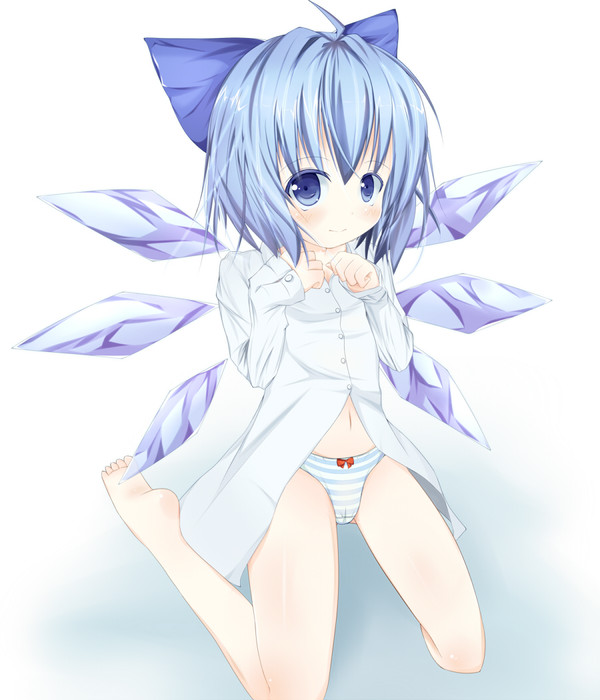 チルノのはだかYシャツ