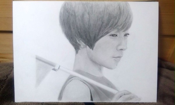 鉛筆画：椎名林檎