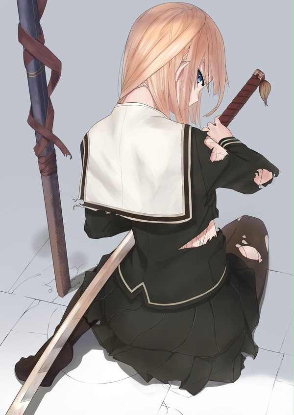 制服帯刀少女