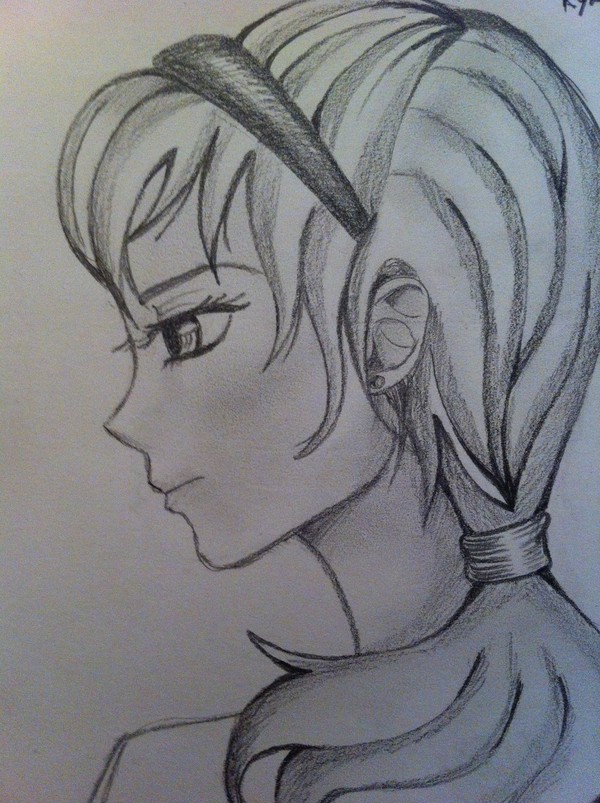 SHE 彼女