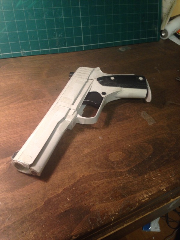 紙で拳銃作ってみた