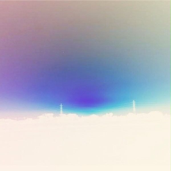虹色の空