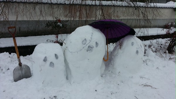 雪でメタリカ作った。