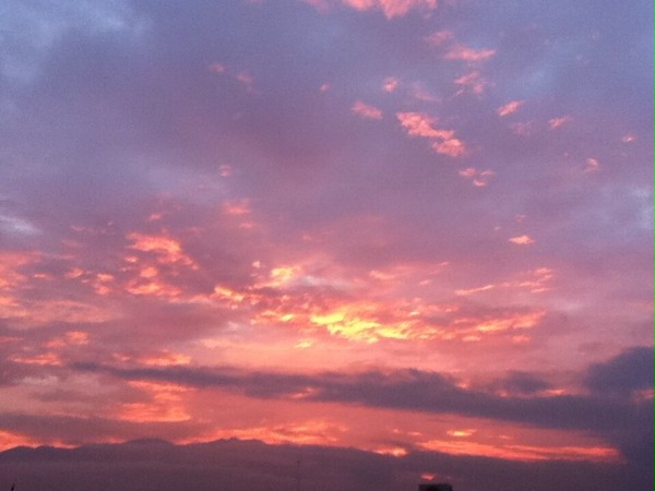 夕焼けの空にさようなら