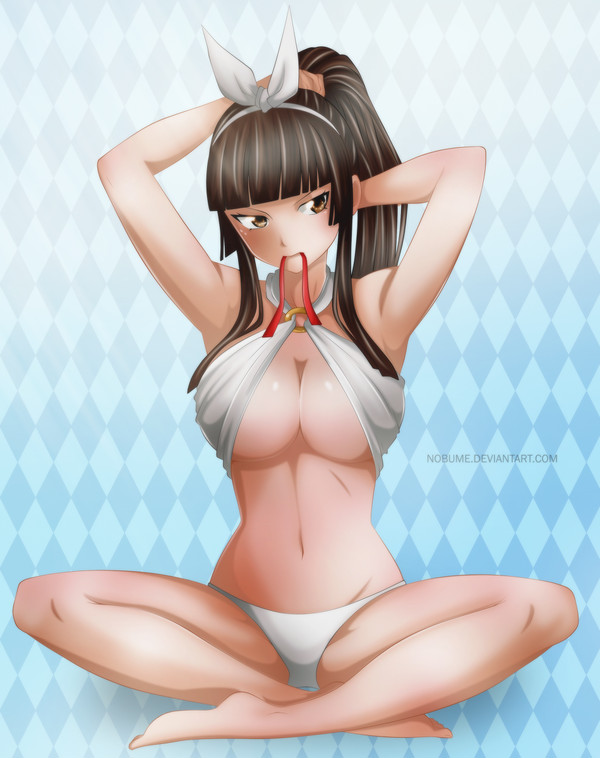 カグラ・ミカヅチ at beach