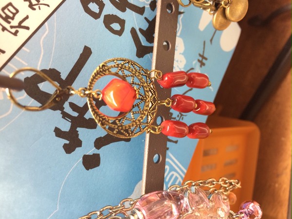 ピアス。