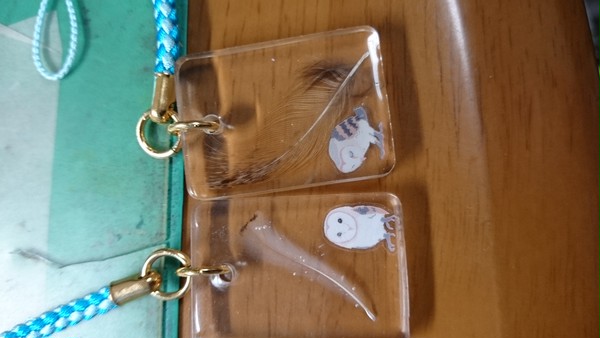 フクロウの羽のストラップ 2