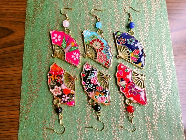扇のピアス(ゴールド)