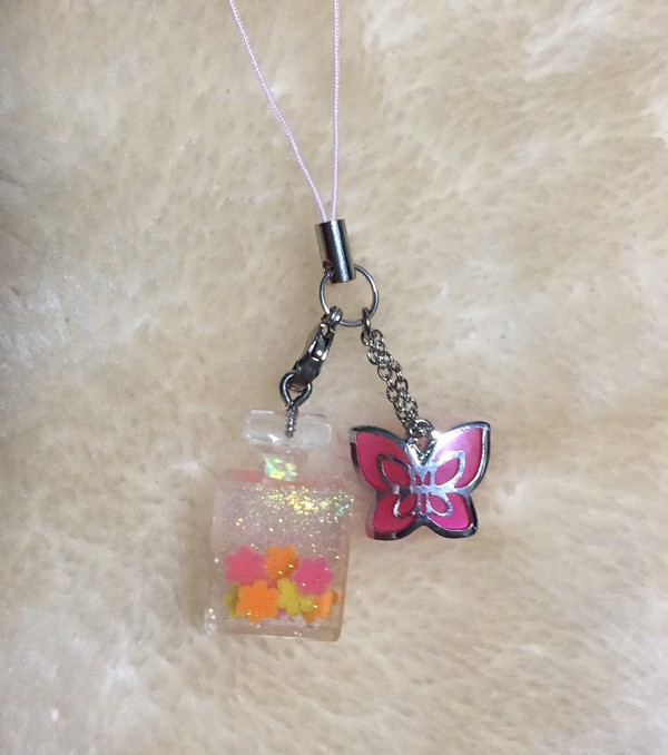ピンク