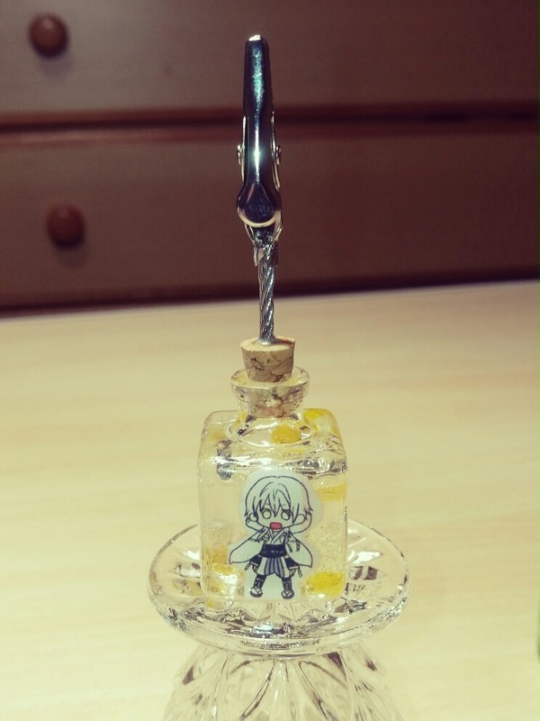 閉じ込めメモスタンド