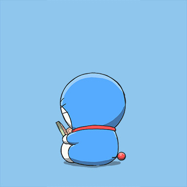 ネズミに驚いて逃げるドラえもん🐭