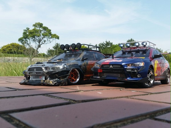 前作ボディーとnewレッドブル仕様ボディー