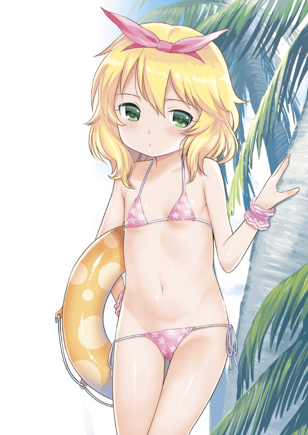 マイクロな水着の桃華ちゃま