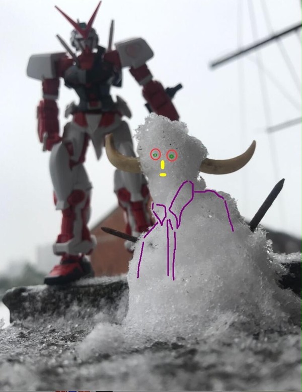 2018第一场雪，第一个高达堆的雪人⛄️