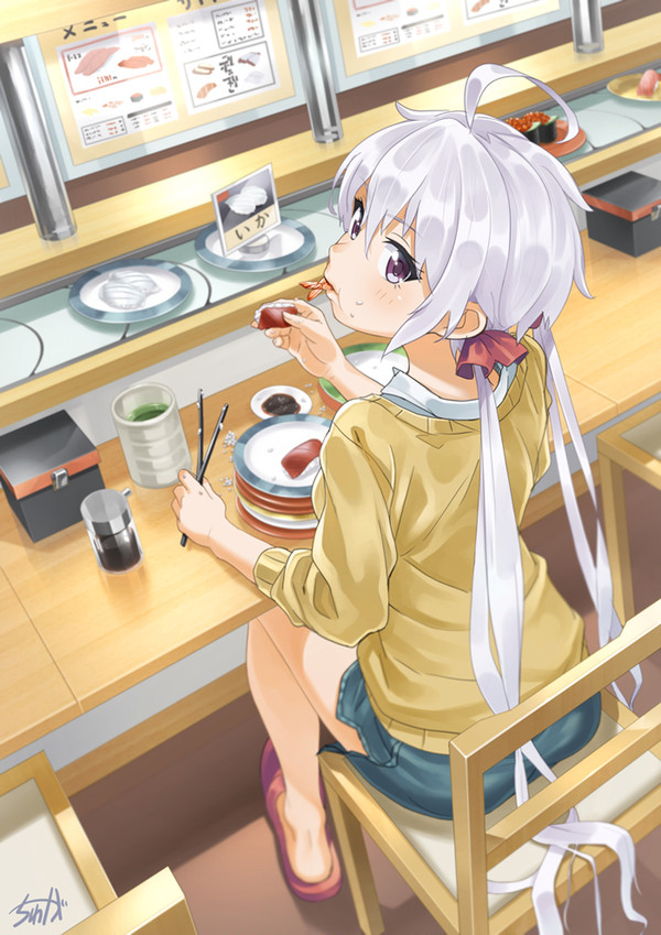 お寿司を食べるクリスちゃん