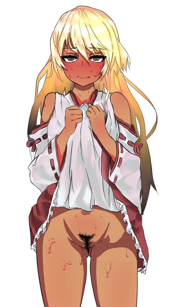たくし上げ巫女