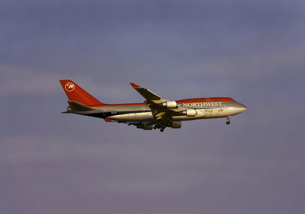 Northwest 747-451 N661US