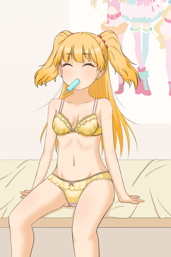 部屋でくつろぎ莉嘉