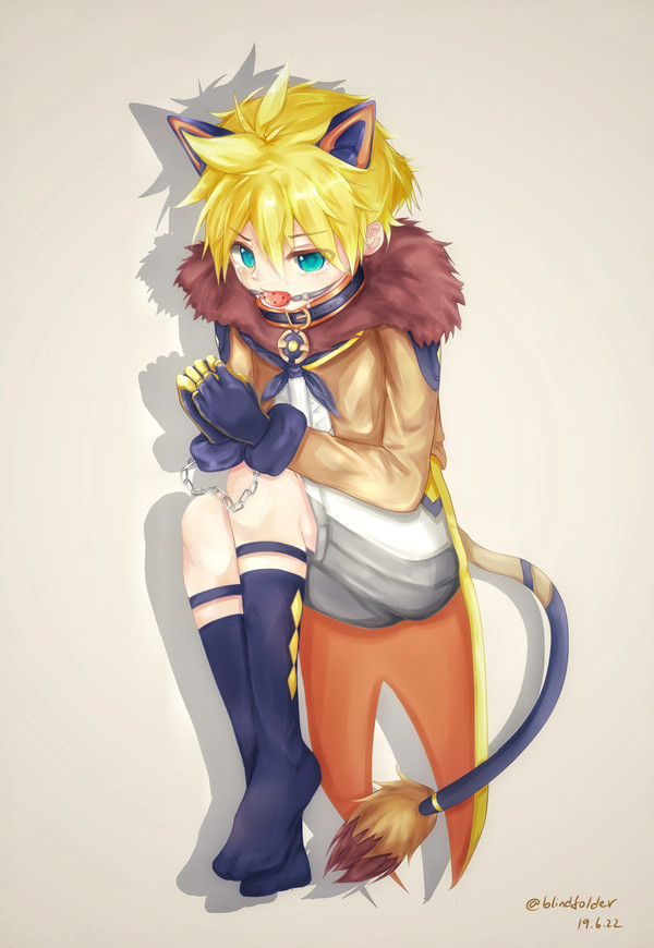 Lion cub capture