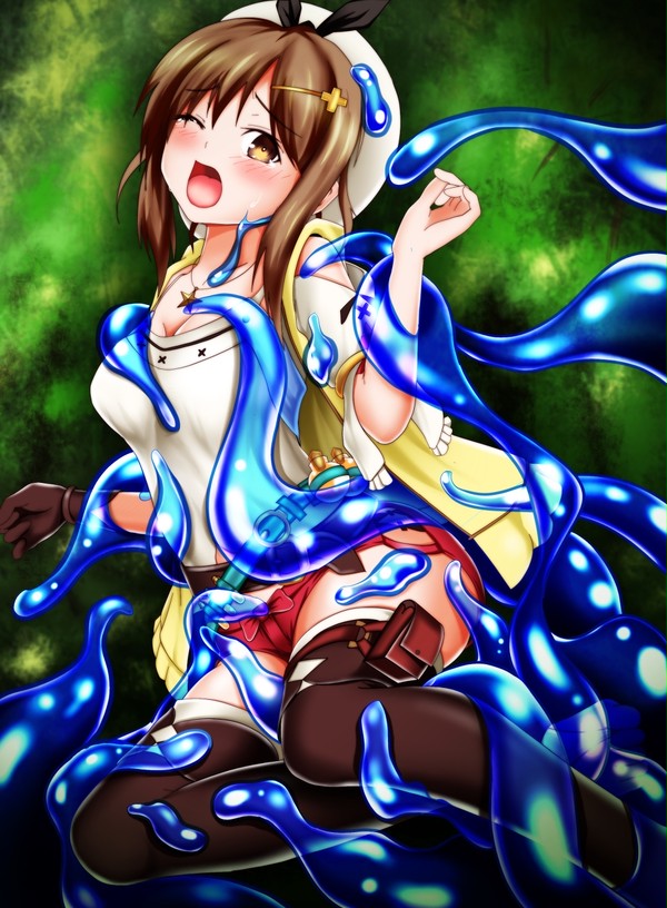 スライムに纏わりつかれるライザちゃん