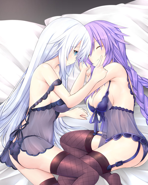 パープルハート&ブラックハート in bed