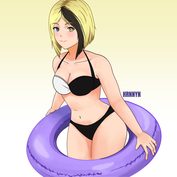 Lunox in Bikini