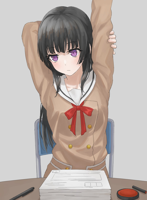伸びをする燐子会長