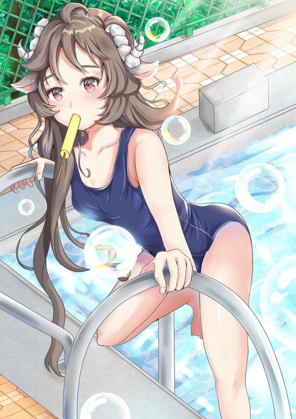 泳装小绵羊